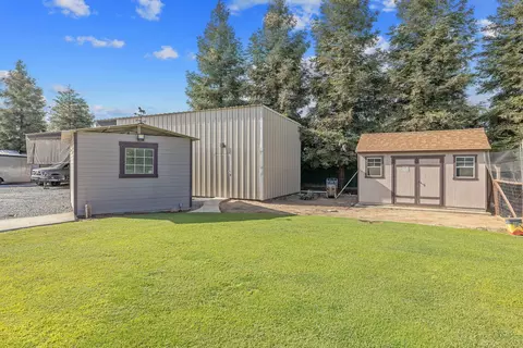 Exterior - 27906 Morgans Dr, Exeter, CA 93221 photo 20 of 27
