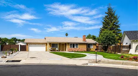 1431 E Boyer Dr, Tulare, CA 93274