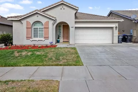 1439 N Mendonca St, Visalia, CA 93291