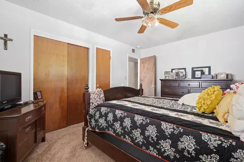 Bedroom - 5308 E Mount Whitney Ave, Laton, CA 93242 photo 5 of 5