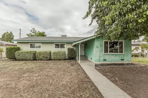 1350 Mill St, Selma, CA 93662