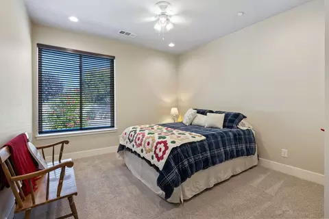 Bedroom - 570 Little Ln, Exeter, CA 93221 photo 3 of 4