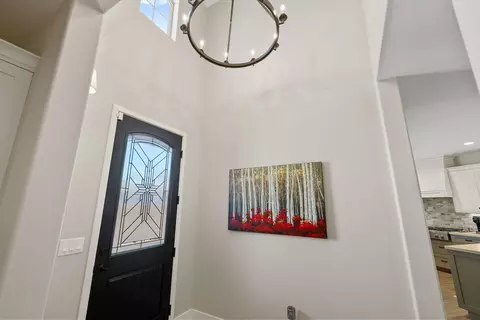 Entry Way - 570 Little Ln, Exeter, CA 93221 photo 5 of 9