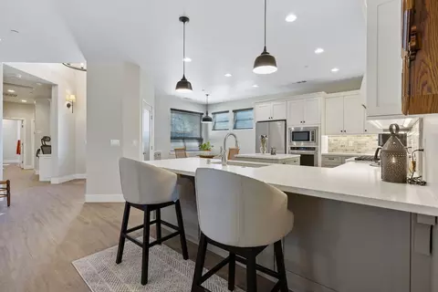 Kitchen - 570 Little Ln, Exeter, CA 93221 photo 7 of 8