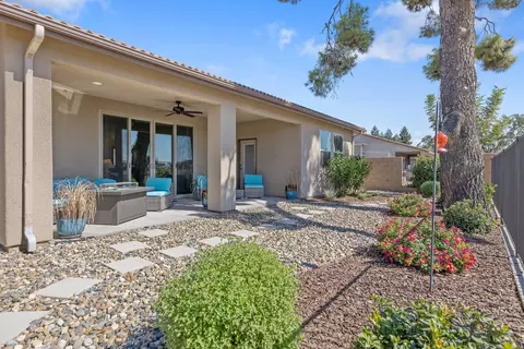 Exterior - 570 Little Ln, Exeter, CA 93221 photo 4 of 12