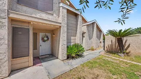 Exterior - 807 E Harold Ave, Visalia, CA 93292 photo 4 of 8