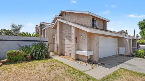 Exterior - 807 E Harold Ave, Visalia, CA 93292 photo 3 of 8