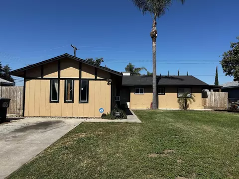 1019 N Gowdy St, Visalia, CA 93292
