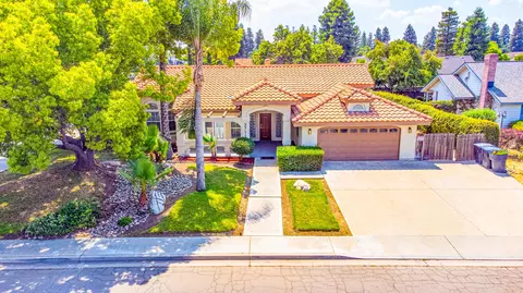 3711 W Victor Ave, Visalia, CA 93277