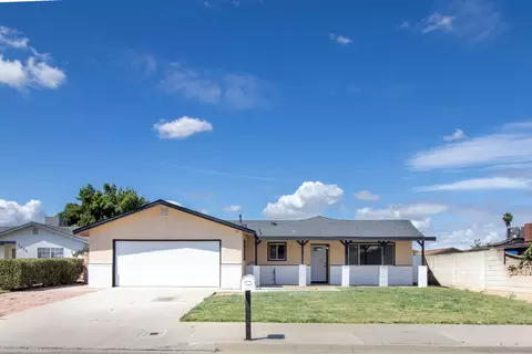 1435 S Salome St, Tulare, CA 93274