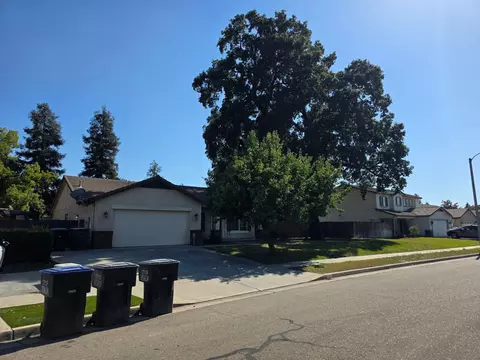 Exterior - 4011 E Oak Ave, Visalia, CA 93292 photo 2 of 6