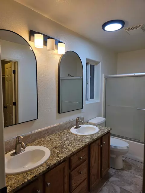 Bath - 4011 E Oak Ave, Visalia, CA 93292 photo 2 of 2