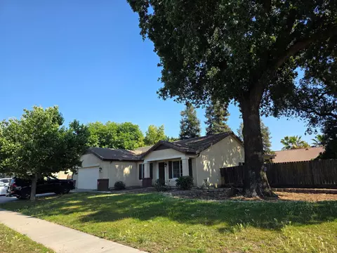 4011 E Oak Ave, Visalia, CA 93292