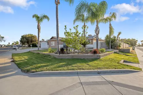 11 S Byron Dr, Lemoore, CA 93245