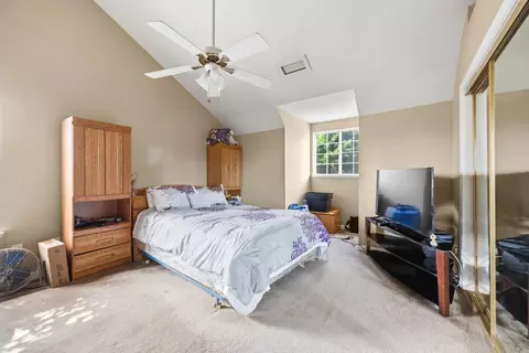 Bedroom - 281 Somerset Dr, Lemoore, CA 93245 photo 7 of 9