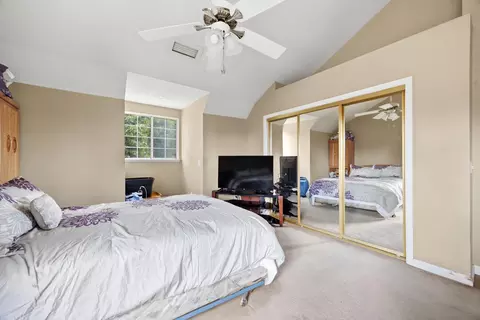 Bedroom - 281 Somerset Dr, Lemoore, CA 93245 photo 8 of 9