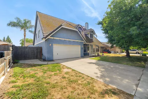 Exterior - 281 Somerset Dr, Lemoore, CA 93245 photo 3 of 13