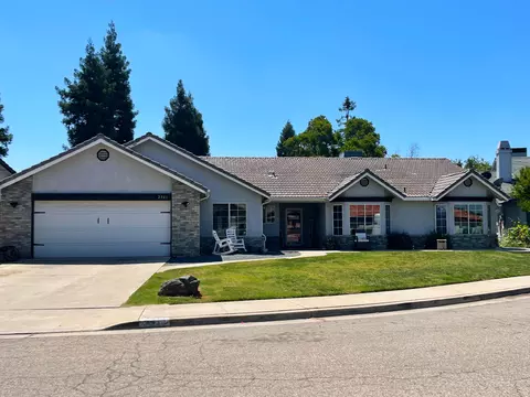 2341 E Four Creeks Ct, Visalia, CA 93292