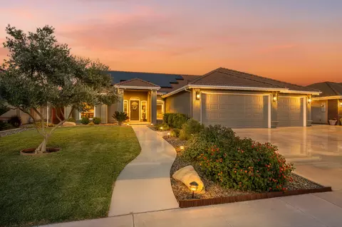 2845 Kensington Ct, Hanford, CA 93230
