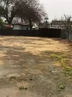194 S Pine St, Pixley, CA 93256