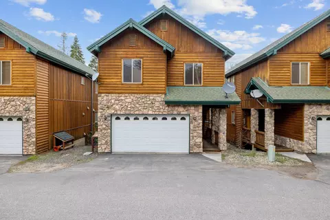 40838 Village Pass Ln #18, Shaver Lake, CA 93664