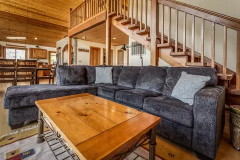 Living - 40679 Crystal Dr, Three Rivers, CA 93271 photo 4 of 4