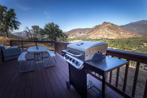 Exterior - 40679 Crystal Dr, Three Rivers, CA 93271 photo 6 of 7