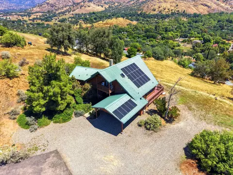 View/Area - 40679 Crystal Dr, Three Rivers, CA 93271 photo 4 of 10