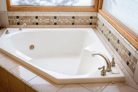 Bath - 40679 Crystal Dr, Three Rivers, CA 93271 photo 6 of 6
