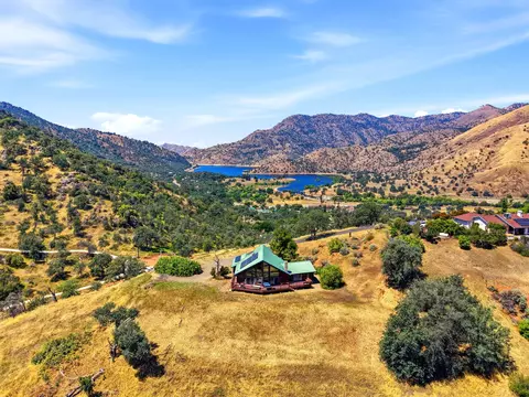 View/Area - 40679 Crystal Dr, Three Rivers, CA 93271 photo 1 of 10