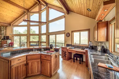 Kitchen - 40679 Crystal Dr, Three Rivers, CA 93271 photo 6 of 6