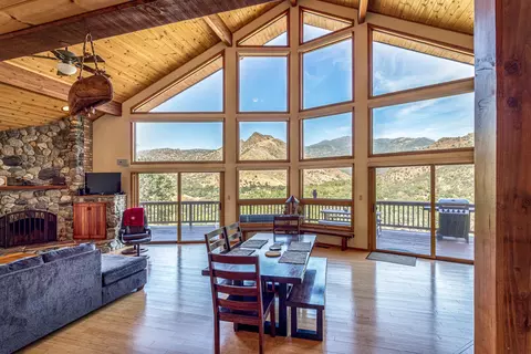 Dining - 40679 Crystal Dr, Three Rivers, CA 93271 photo 1 of 4