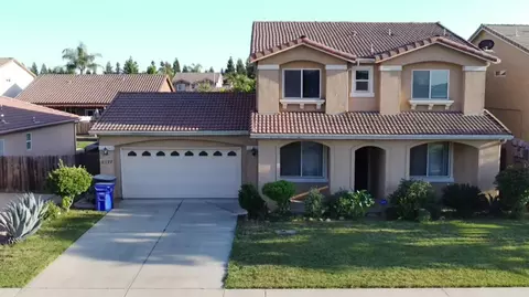 2277 W Wall Ct, Porterville, CA 93257