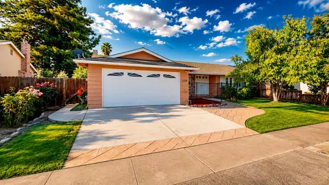 Exterior - 1150 3rd St #3RD, Gilroy, CA 95020 photo 3 of 10