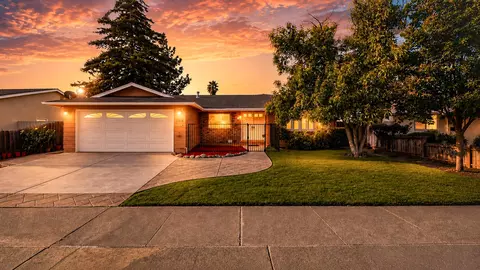 Exterior - 1150 3rd St #3RD, Gilroy, CA 95020 photo 2 of 10