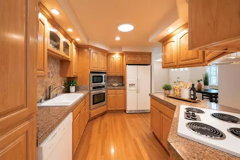 Kitchen - 1150 3rd St #3RD, Gilroy, CA 95020 photo 4 of 4