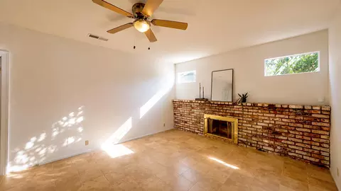 Living - 1150 3rd St #3RD, Gilroy, CA 95020 photo 1 of 5