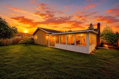 Exterior - 1150 3rd St #3RD, Gilroy, CA 95020 photo 9 of 10