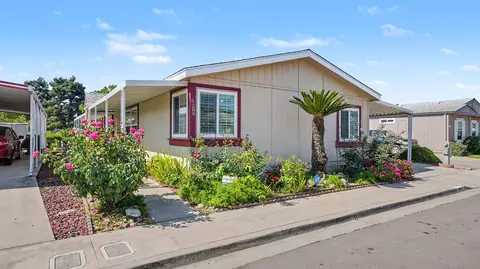5209 W La Vida # 105, Visalia, CA 93277