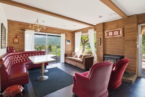 Dining - 33295 Globe Dr, Springville, CA 93265 photo 1 of 1
