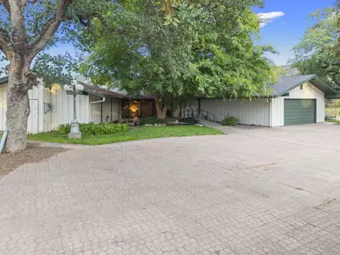 Exterior - 33295 Globe Dr, Springville, CA 93265 photo 14 of 17