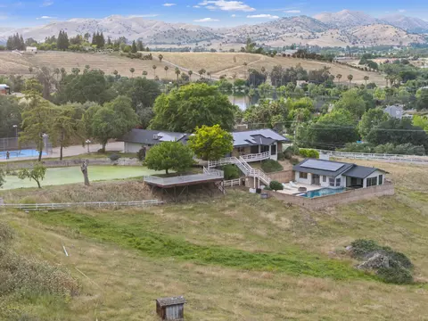 View/Area - 33295 Globe Dr, Springville, CA 93265 photo 2 of 4