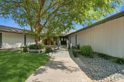 Exterior - 33295 Globe Dr, Springville, CA 93265 photo 12 of 17