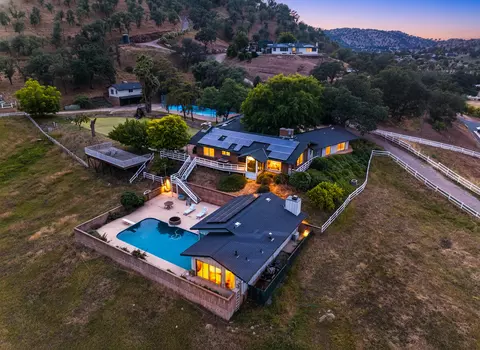 33295 Globe Dr, Springville, CA 93265