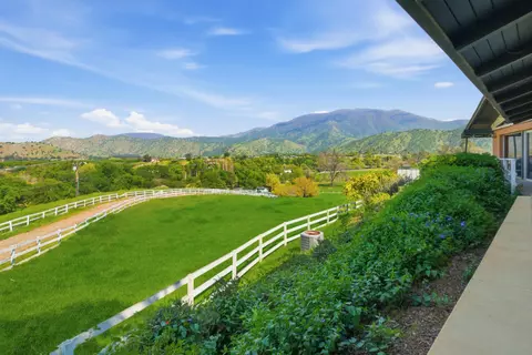 Exterior - 33295 Globe Dr, Springville, CA 93265 photo 13 of 17