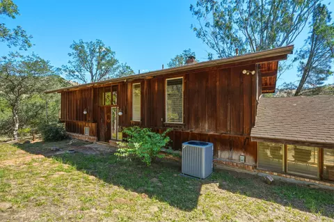 Exterior - 41855 N Fork Dr, Three Rivers, CA 93271 photo 5 of 16