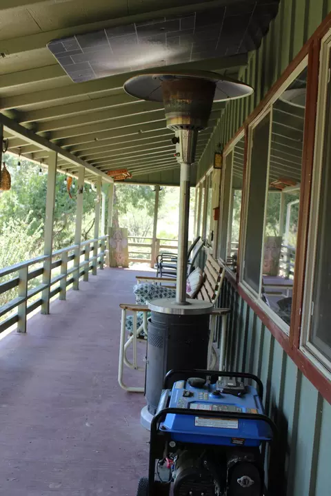 Exterior - 427 Sutherland, Springville, CA 93265 photo 7 of 17