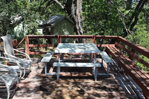 Exterior - 427 Sutherland, Springville, CA 93265 photo 5 of 17