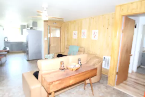 Living - 427 Sutherland, Springville, CA 93265 photo 3 of 3