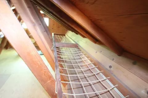 Entry Way - 427 Sutherland, Springville, CA 93265 photo 3 of 4